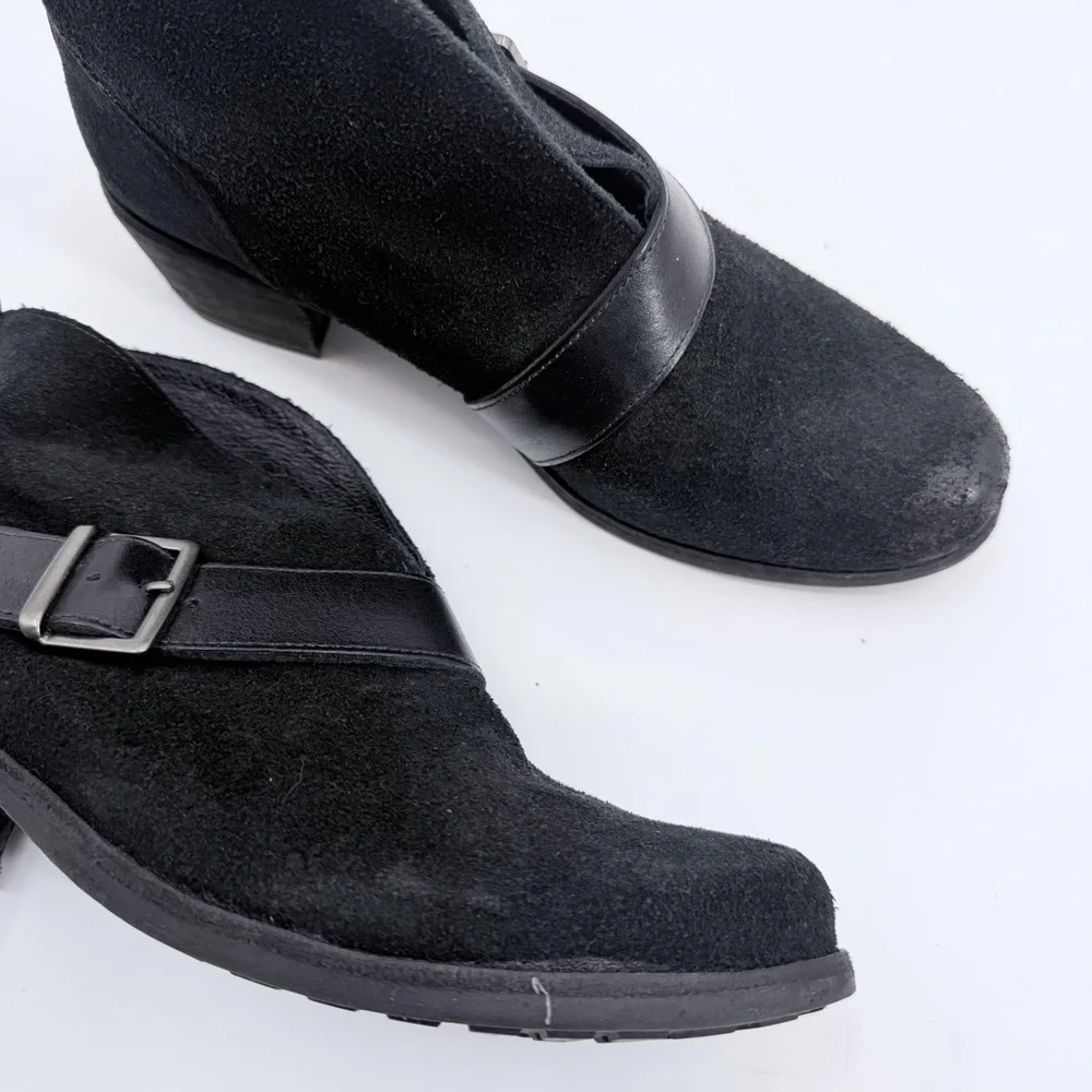 UGG Wright Belted Black Suede Ankle Booties 1014184